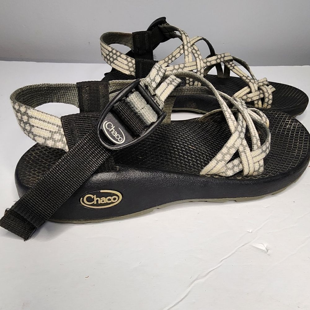 Chaco Women's Toe Loop Thong Sandals Size 7 Gray White Fabric Vibram Sole